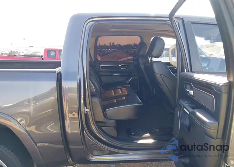 2021 Ram 1500 Laramie 4X2 5'7 Box из США, поврежденный, VIN 1C6RREJT6MN768147